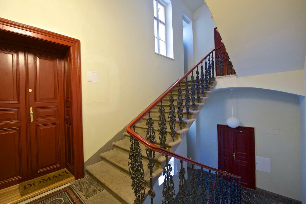 Kafka'S Head Apartment Praga Exterior foto